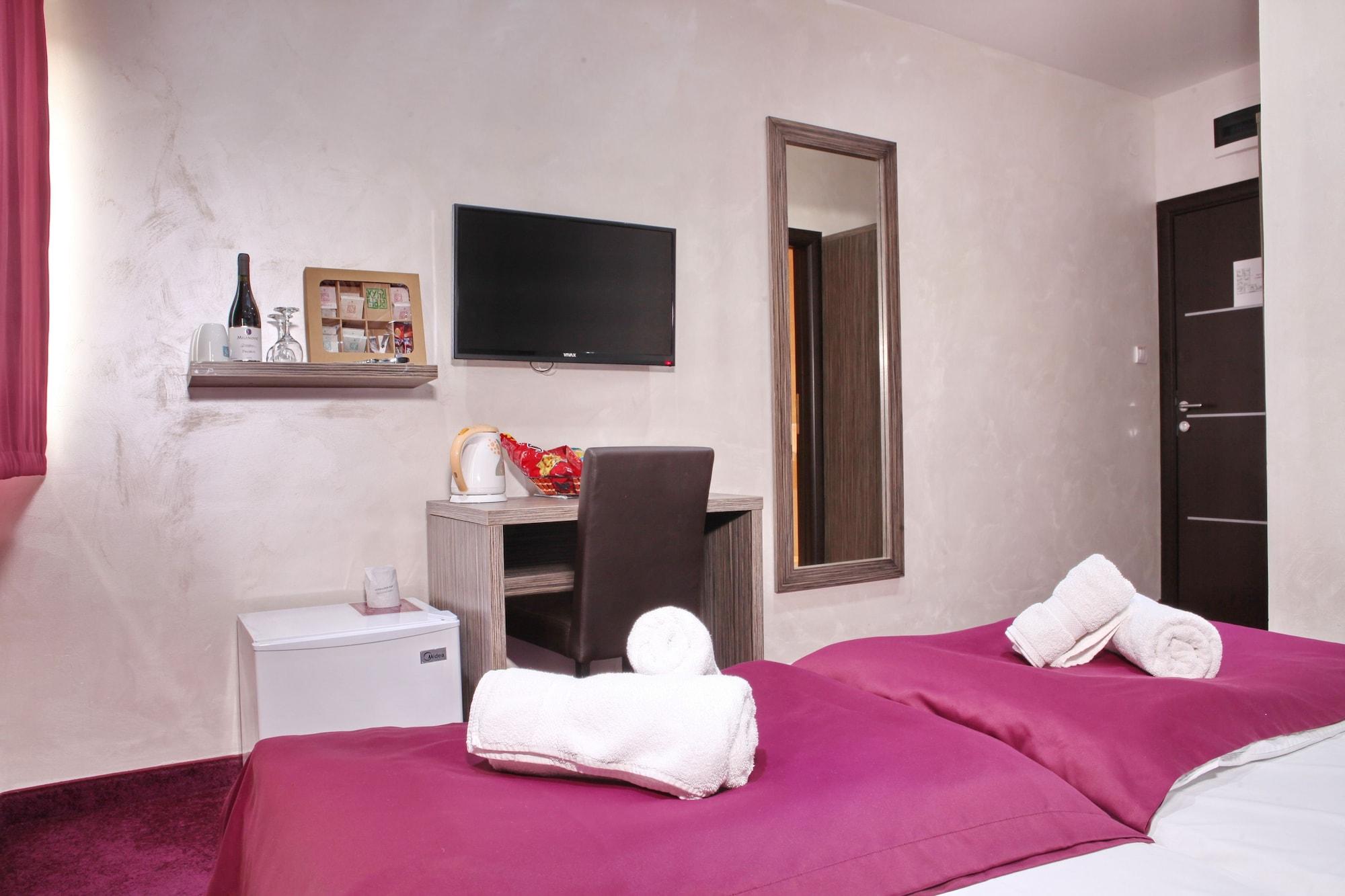 Side One Design Hotel Garni Belgrad Exterior foto