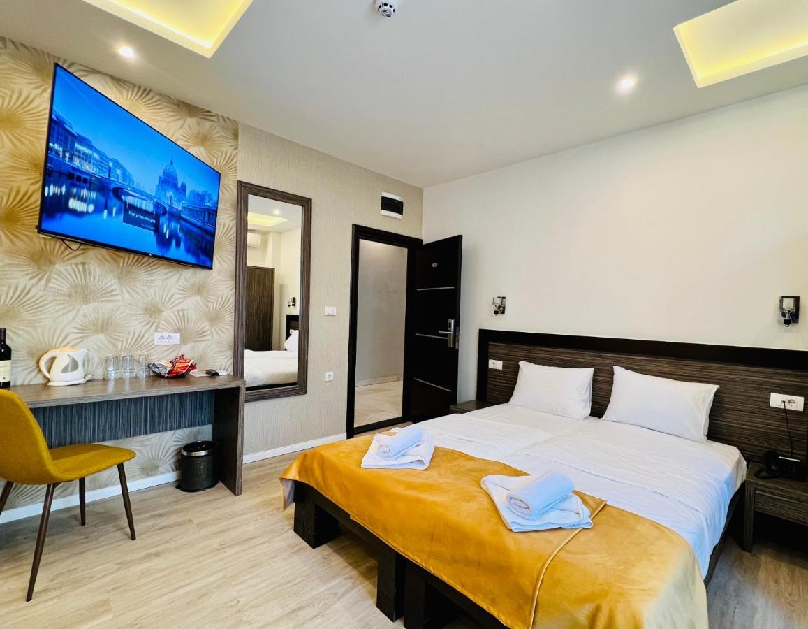 Side One Design Hotel Garni Belgrad Exterior foto